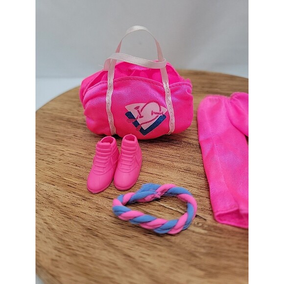 Vintage 1980's All Stars Barbie Duffel Bag With Acessories - Picture 2 of 5